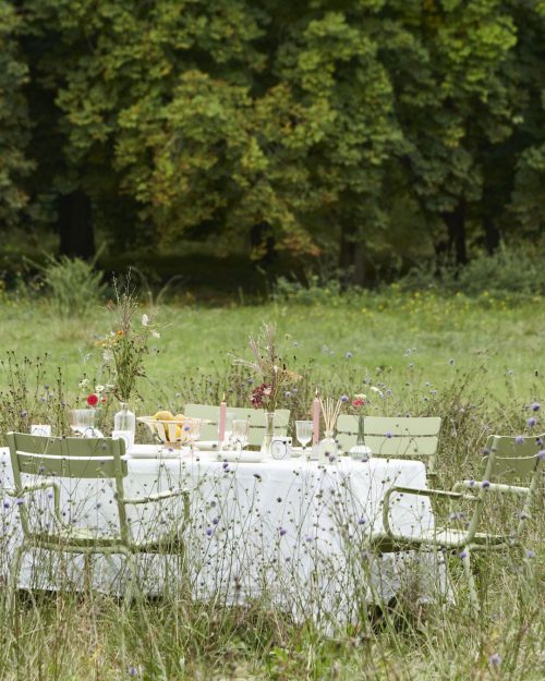 Carriere-Freres-2023-Tomato-Scented-Taper-Candles.-DamaskRoseBotanicalpalet.Tuberose-candle-3397690003303-3397698612545-2.jpg Zestaw pachnących świec Spearmint Carrière Frères