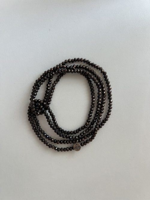 Ciemny naszyjnik z koralików