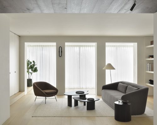 20151_Trapeze_sofa_pepper_20133_Barrow_lounge_copper Fotel Barrow Ginger Ethnicraft 20133