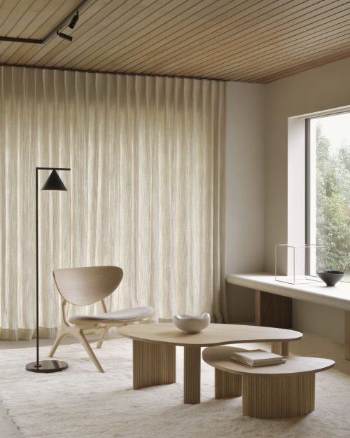 50675_Eye_lounge_chair_oak_off_white_50791_50792_Boomerang_coffee_table_pebble_web Stolik kawowy dębowy Boomerang 90cm Ethnicraft 50791