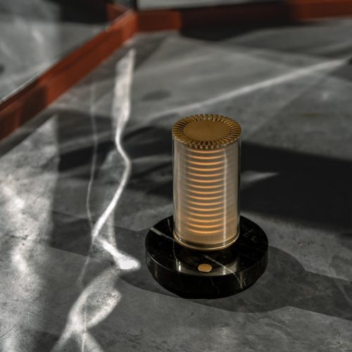 dcw-editions-la-lampe-frechin-modele-frechin-a-table-photos-e6jbendq-s Lampa stołowa Frenchin A Table