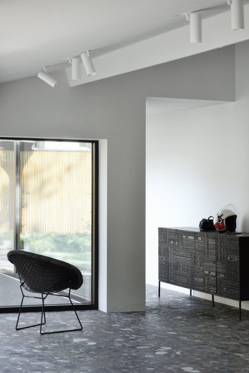 10112189_Lifestyle1 Komoda Tabwa Ethnicraft